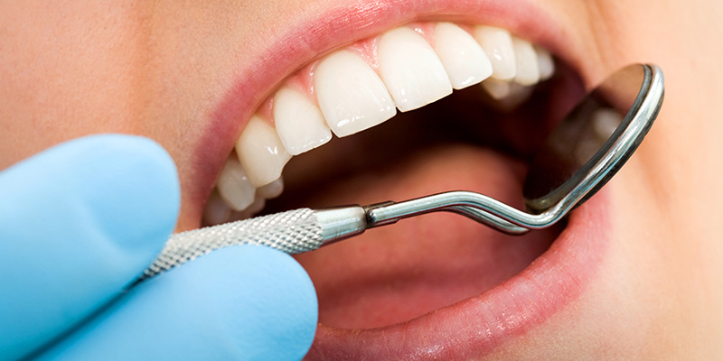 20 Yaş Di̇ş Çeki̇mi̇